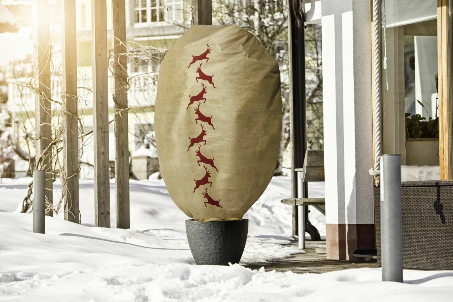 Windhager Winter-Deko-Vlieshaube Protect 1,4 X 2 M, Hirsch 4 Windhager Winter-Deko-Vlieshaube Protect 1,4 X 2 M, Hirsch – Bild 4